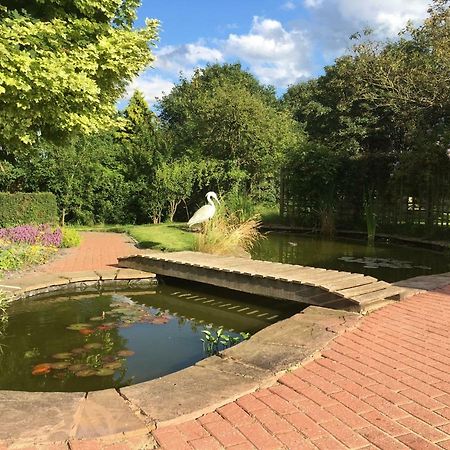 Maesbury Riverside Oswestry Eksteriør bilde